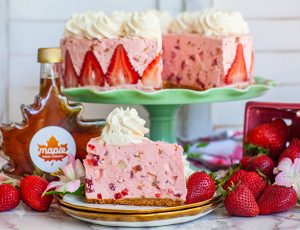 Maple No-Bake Strawberry Rhubarb Cheesecake